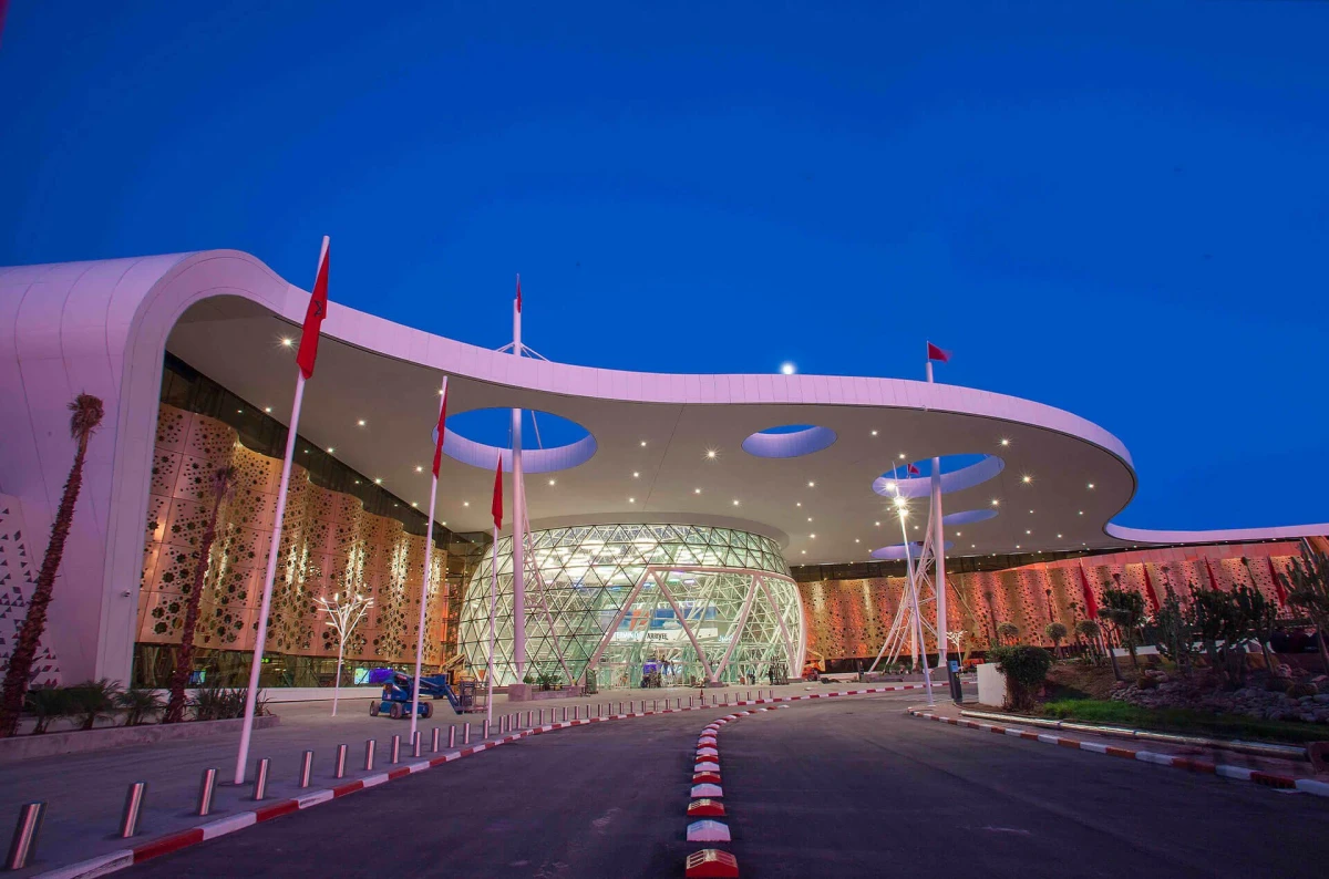 na_travel_marrakech_transfert_prive_marrakech_chauffeur_transfert_aeroport_marrakech